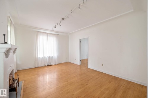 10149 122 Street, Edmonton, AB - Indoor Photo Showing Other Room