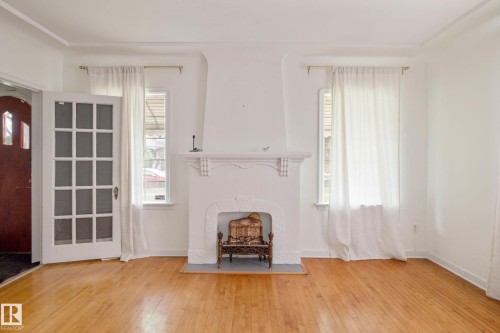 10149 122 Street, Edmonton, AB - Indoor Photo Showing Other Room