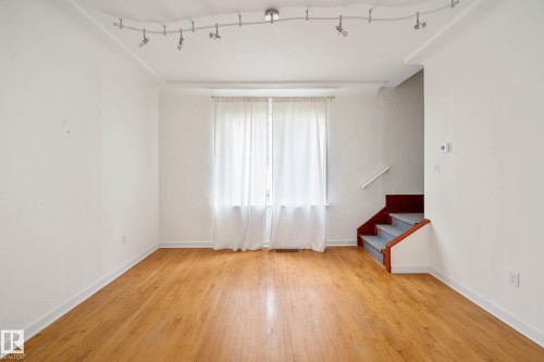 10149 122 Street, Edmonton, AB - Indoor Photo Showing Other Room