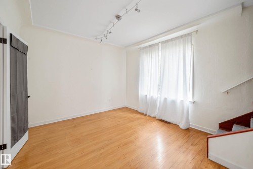10149 122 Street, Edmonton, AB - Indoor Photo Showing Other Room