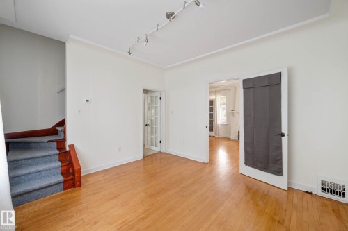 10149 122 Street, Edmonton, AB - Indoor Photo Showing Other Room