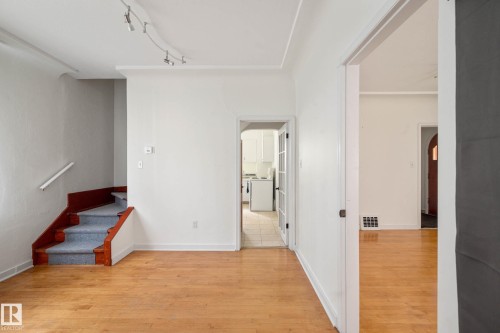 10149 122 Street, Edmonton, AB - Indoor Photo Showing Other Room