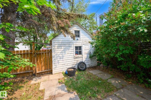 10149 122 Street, Edmonton, AB - Outdoor