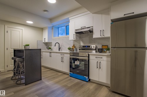9811 155 Street, Edmonton, AB - Indoor Photo Showing Kitchen