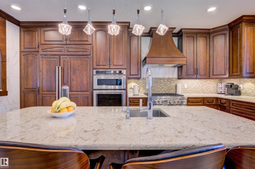 2202 28 Street, Cold Lake, AB - Indoor Photo Showing Kitchen With Upgraded Kitchen