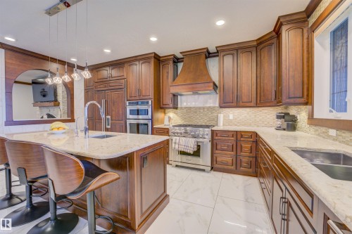 2202 28 Street, Cold Lake, AB - Indoor Photo Showing Kitchen With Upgraded Kitchen