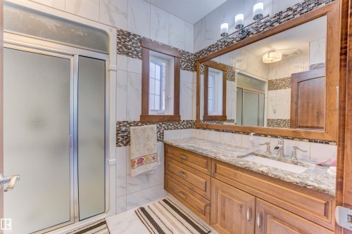 2202 28 Street, Cold Lake, AB - Indoor Photo Showing Bathroom