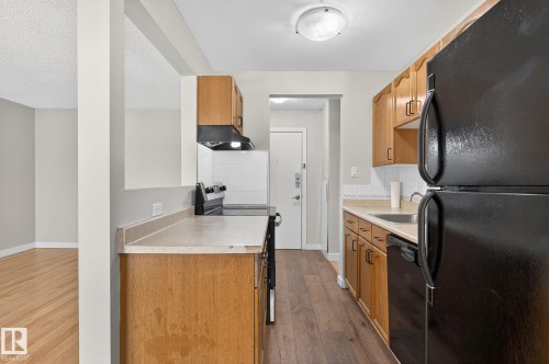 301 10621 79 Avenue Nw, Edmonton, AB - Indoor Photo Showing Other Room