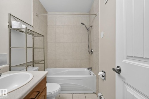 301 10621 79 Avenue Nw, Edmonton, AB - Indoor Photo Showing Bathroom