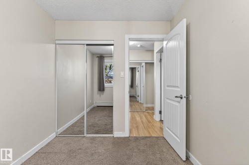 301 10621 79 Avenue Nw, Edmonton, AB - Indoor Photo Showing Other Room