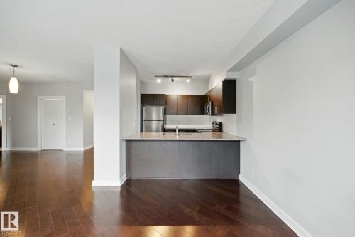 701 10152 104 Street, Edmonton, AB - Indoor Photo Showing Kitchen