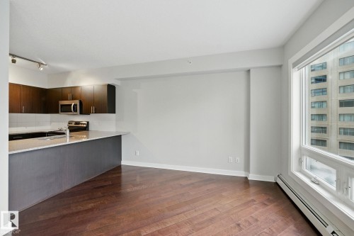 701 10152 104 Street, Edmonton, AB - Indoor Photo Showing Kitchen
