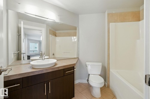 701 10152 104 Street, Edmonton, AB - Indoor Photo Showing Bathroom
