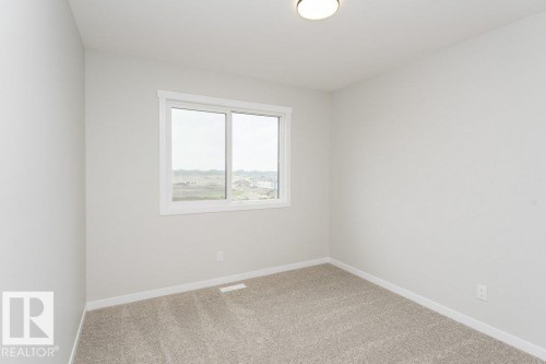 3945 Wren Loop, Edmonton, AB - Indoor Photo Showing Other Room