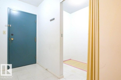 401 1624 48 Street, Edmonton, AB - Indoor Photo Showing Other Room