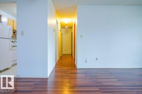 401 1624 48 Street, Edmonton, AB - Indoor Photo Showing Other Room
