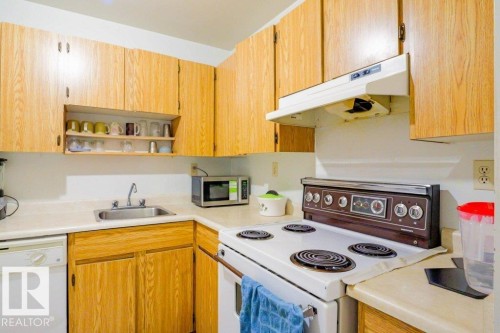 401 1624 48 Street, Edmonton, AB - Indoor Photo Showing Kitchen