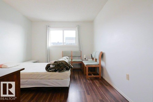 401 1624 48 Street, Edmonton, AB - Indoor Photo Showing Bedroom