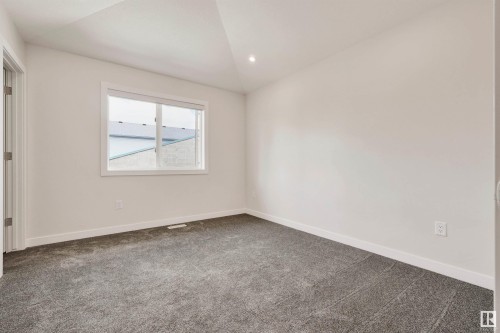 15822 100A Avenue, Edmonton, AB - Indoor Photo Showing Other Room