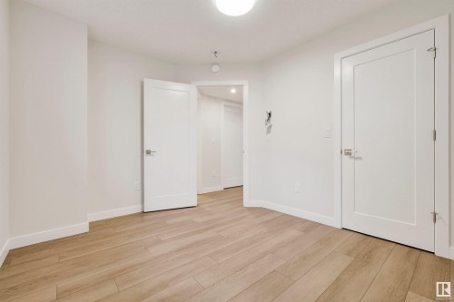 15822 100A Avenue, Edmonton, AB - Indoor Photo Showing Other Room