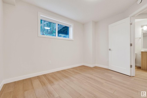 15822 100A Avenue, Edmonton, AB - Indoor Photo Showing Other Room