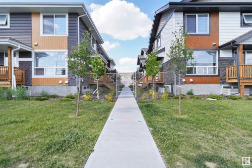 15822 100A Avenue, Edmonton, AB - Outdoor With Facade