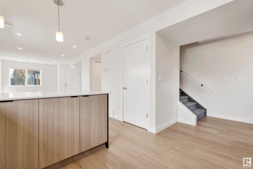 15822 100A Avenue, Edmonton, AB - Indoor Photo Showing Other Room