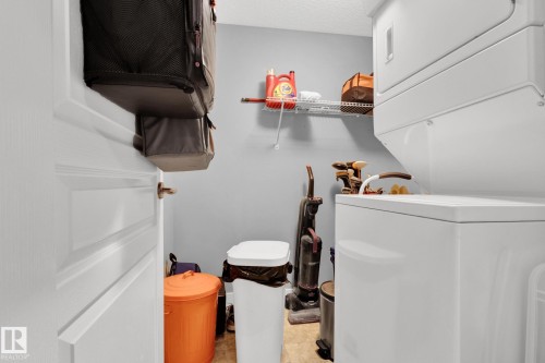 305 3670 139 Avenue, Edmonton, AB - Indoor Photo Showing Laundry Room