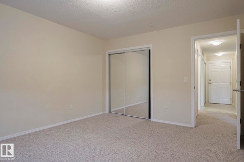 409 261 Youville Drive, Edmonton, AB - Indoor Photo Showing Other Room