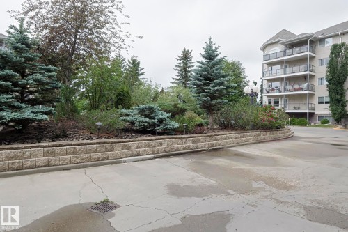 409 261 Youville Drive, Edmonton, AB - Outdoor