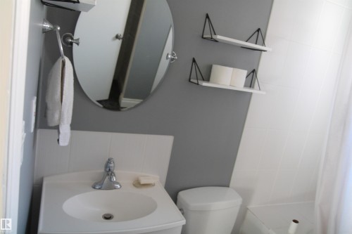 5114 52 Avenue, Elk Point, AB - Indoor Photo Showing Bathroom