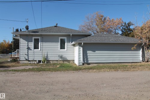 5114 52 Avenue, Elk Point, AB - Outdoor