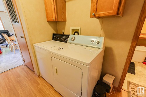 529 12002 Twp Rd 605, Rural St. Paul County, AB - Indoor Photo Showing Laundry Room