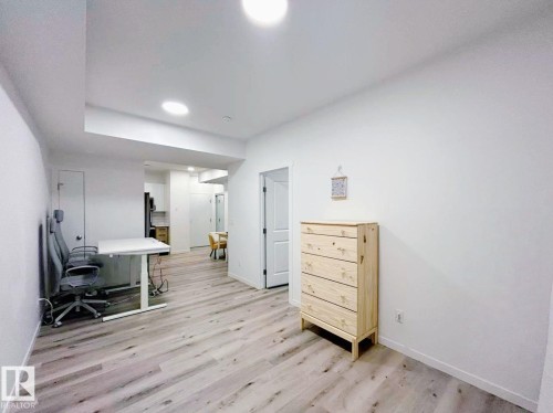 202 860 Secord Boulevard, Edmonton, AB - Indoor