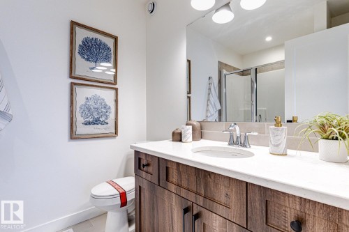 301 Juniper Cove, Leduc, AB - Indoor Photo Showing Bathroom