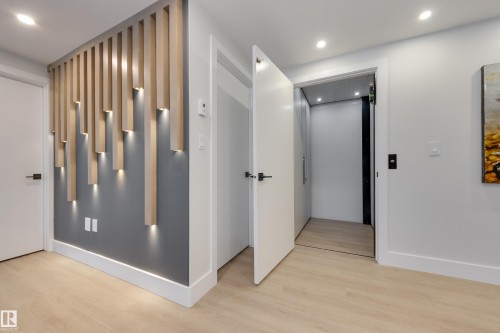 4111 Whispering River Dr. Drive, Edmonton, AB - Indoor Photo Showing Other Room