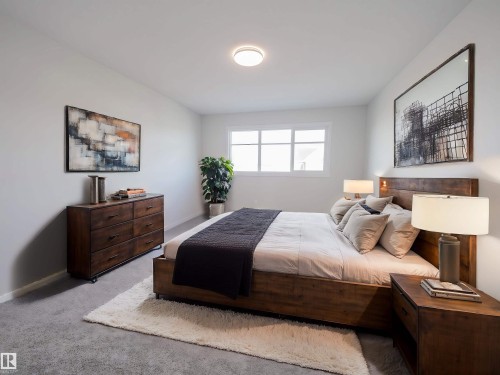 7139 177 Avenue, Edmonton, AB - Indoor Photo Showing Bedroom
