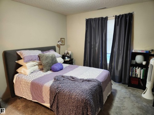 123 2098 Blackmud Creek Drive, Edmonton, AB - Indoor Photo Showing Bedroom