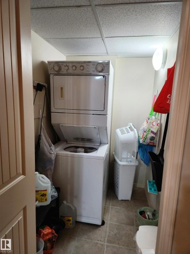 123 2098 Blackmud Creek Drive, Edmonton, AB - Indoor Photo Showing Laundry Room