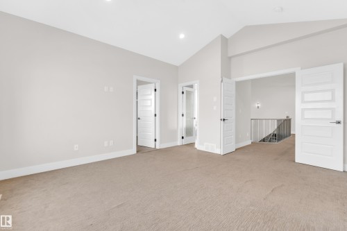 824 34 Avenue, Edmonton, AB - Indoor Photo Showing Other Room
