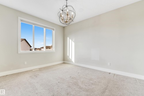 824 34 Avenue, Edmonton, AB - Indoor Photo Showing Other Room