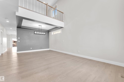 824 34 Avenue, Edmonton, AB - Indoor Photo Showing Other Room