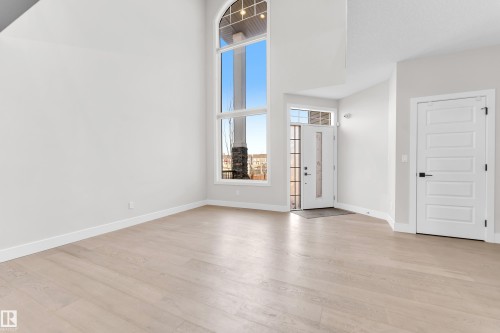 824 34 Avenue, Edmonton, AB - Indoor Photo Showing Other Room