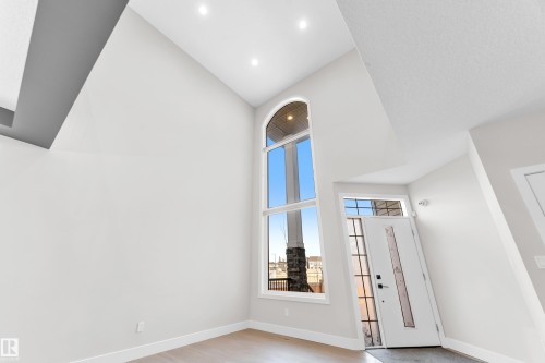 824 34 Avenue, Edmonton, AB - Indoor Photo Showing Other Room