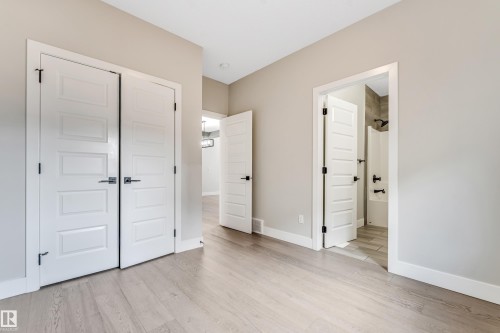 824 34 Avenue, Edmonton, AB - Indoor Photo Showing Other Room