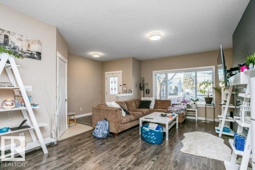 12219 101 Street, Edmonton, AB - Indoor Photo Showing Living Room