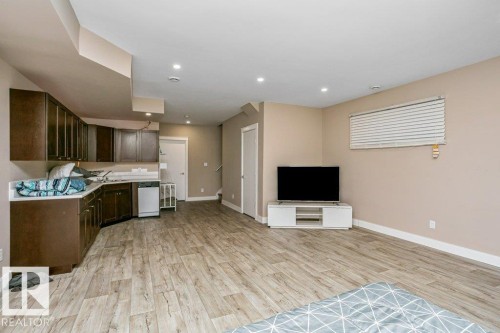 12219 101 Street, Edmonton, AB - Indoor