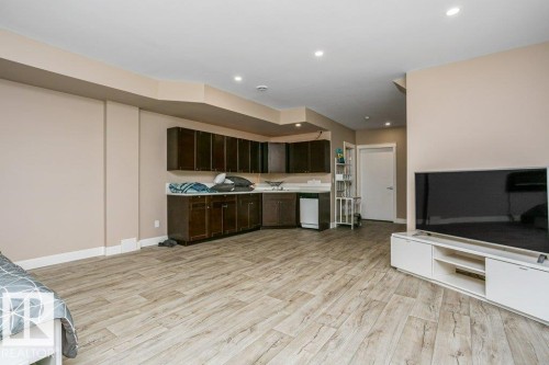 12219 101 Street, Edmonton, AB - Indoor