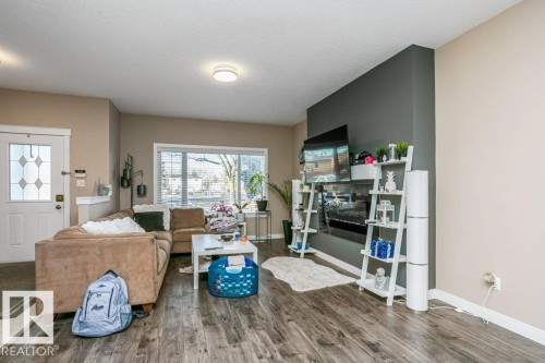 12219 101 Street, Edmonton, AB - Indoor Photo Showing Living Room