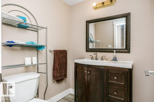 12219 101 Street, Edmonton, AB - Indoor Photo Showing Bathroom